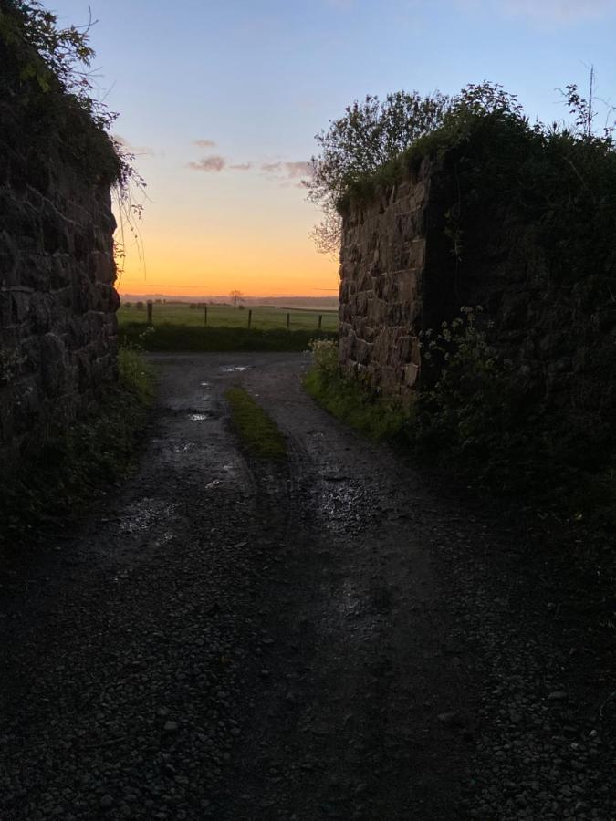 Little Lake Couk Hotel Armoy Exterior foto